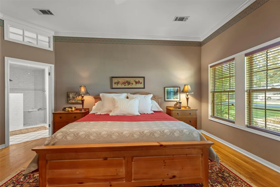 Photo of 815 Merry Lane