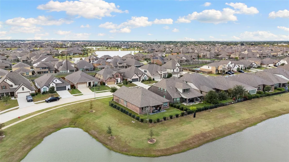 Photo of 24718 Tanoureen Drive