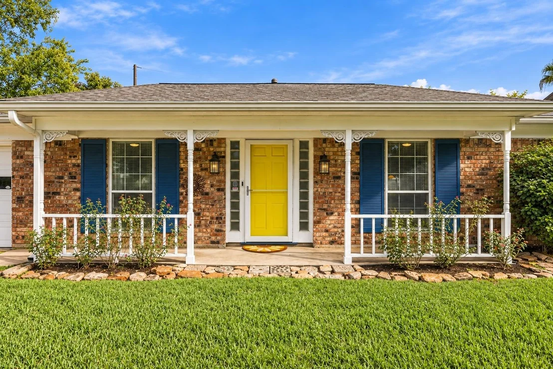Photo of 6002 Saxon Drive