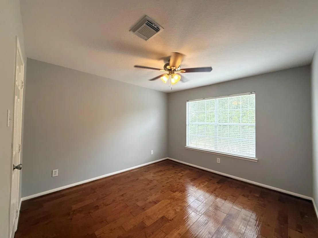 Photo of 19522 Fernhaven Drive