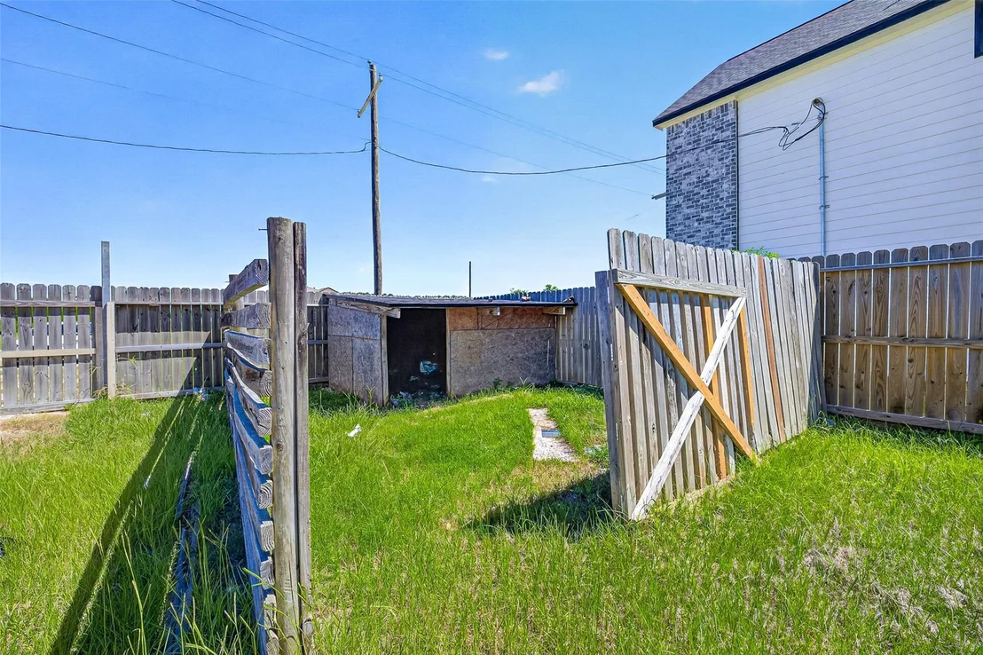 Photo of 1289 Road 5100