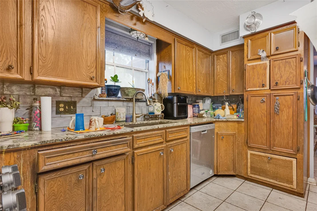 Photo of 505 Oak Drive