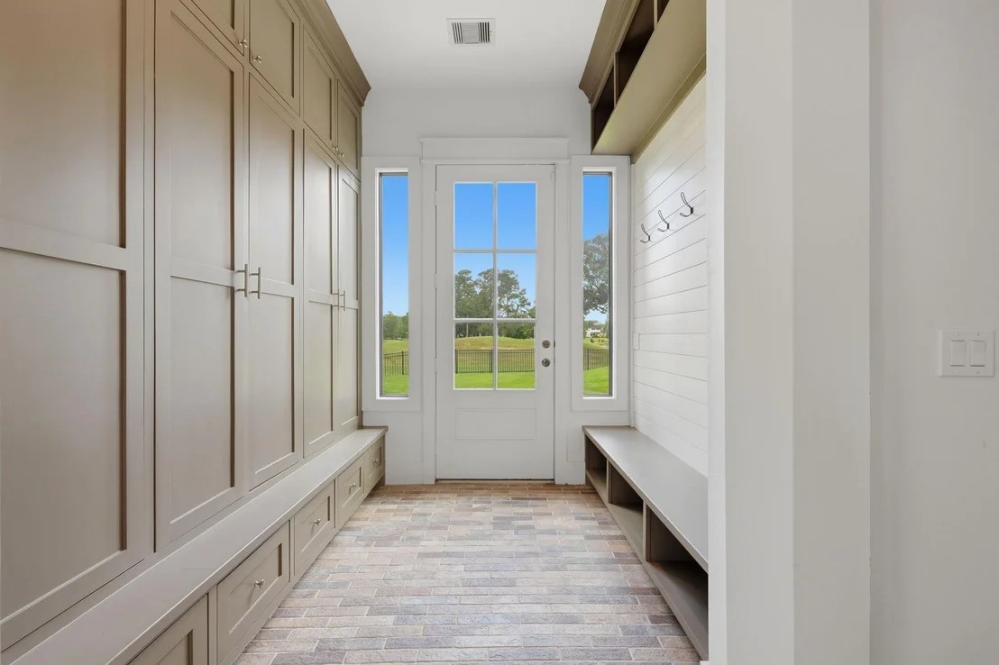 Photo of 6533 Auburn Lakes Drive