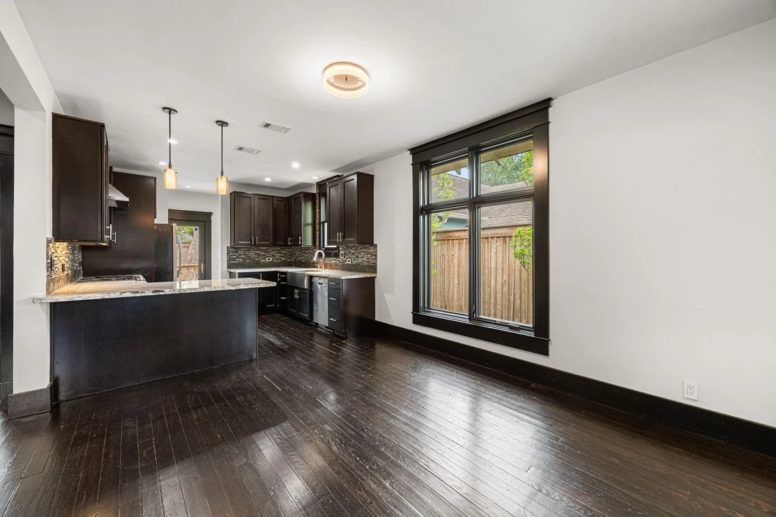 Photo of 1115 Adele Street