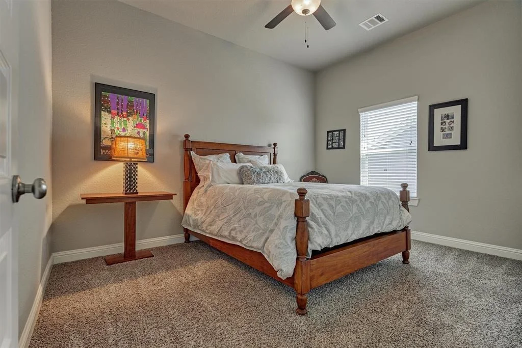 Photo of 2360 Goldenglade Drive