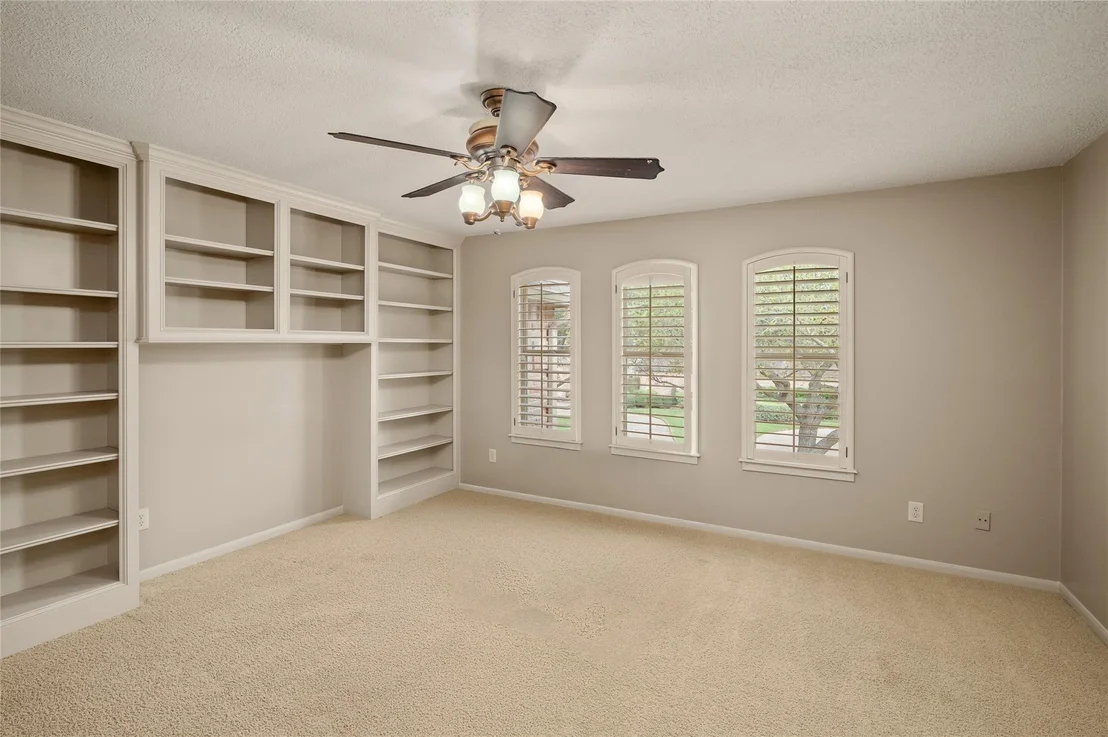 Photo of 610 Rock Cove