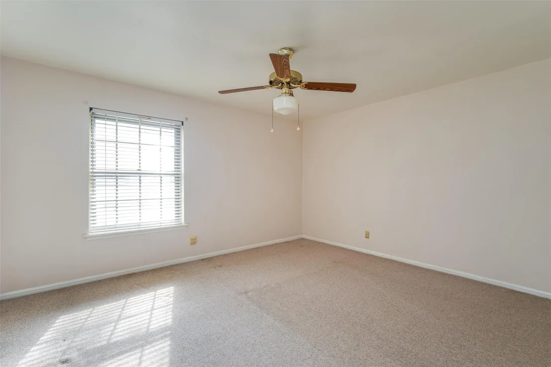 Photo of 1107 Pear Tree Lane