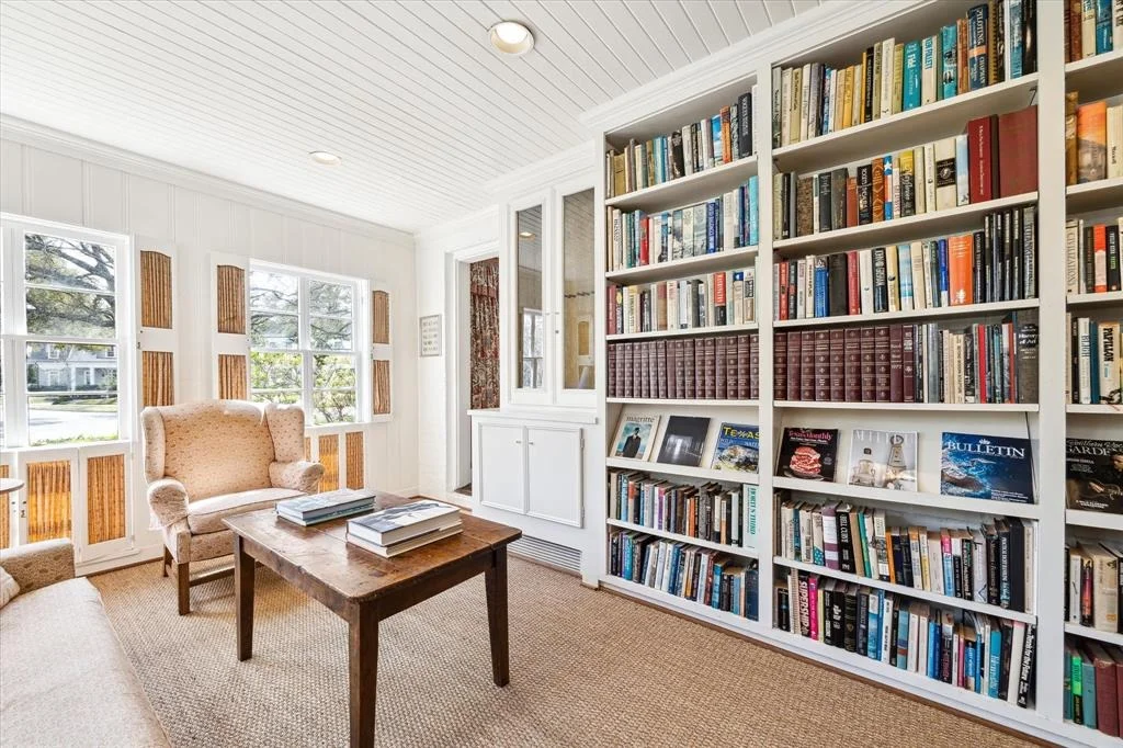 Photo of 3016 Chevy Chase Drive