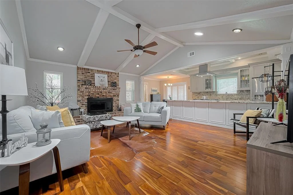 Photo of 12806 Lakecrest Drive