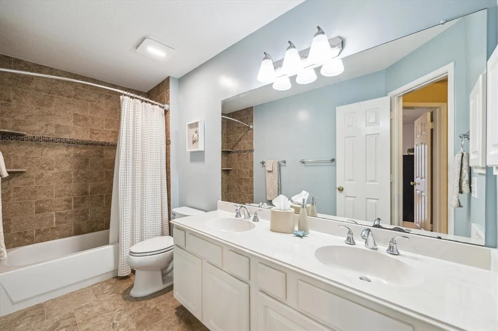 Photo of 1417 Lamplight Trail Drive