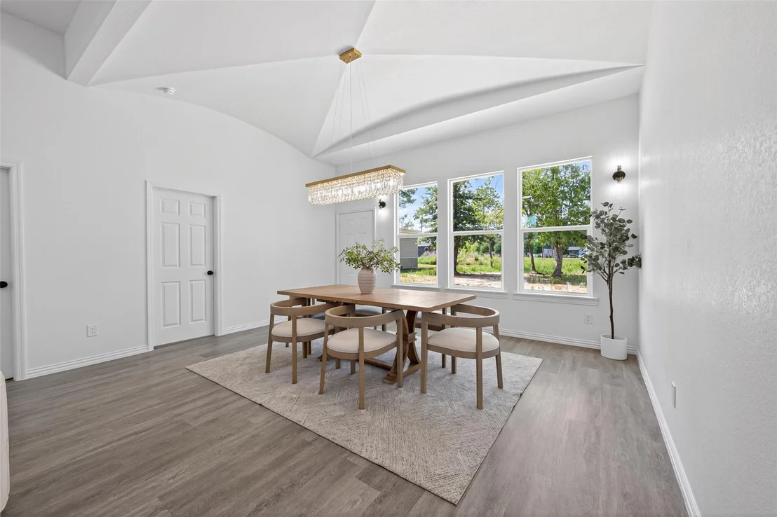 Photo of 1014 Exotic Pine Drive