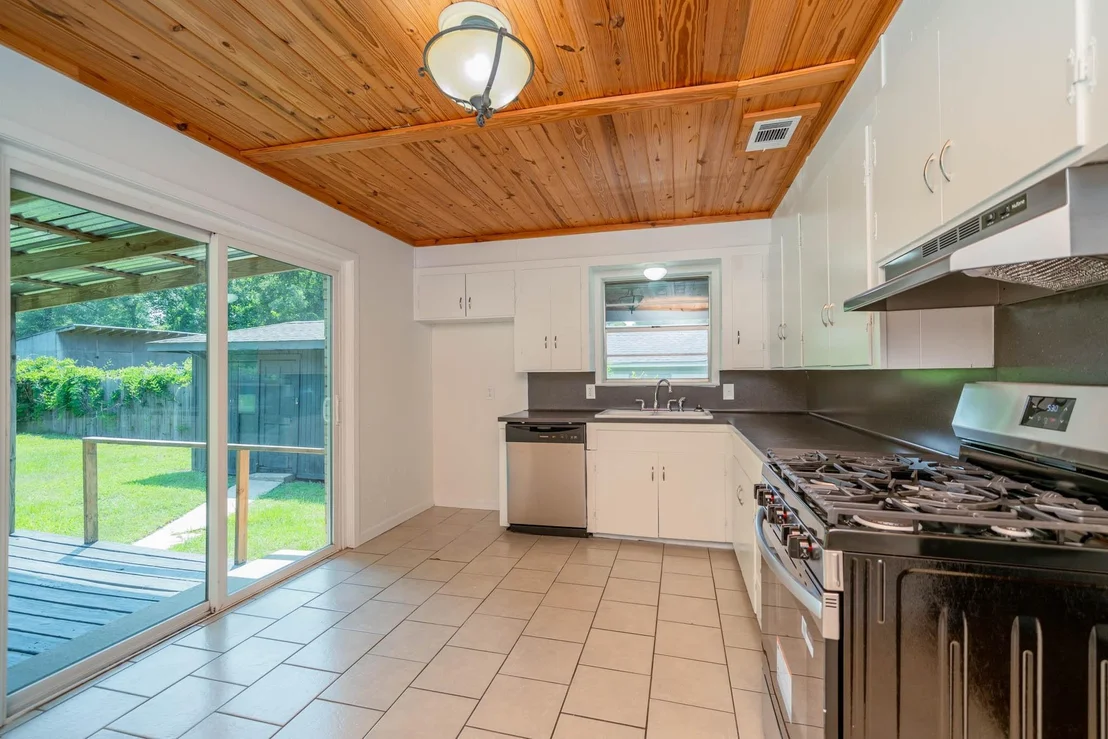 Photo of 818 Bean Ave
