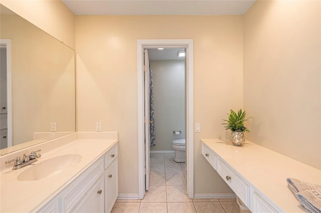 Photo of 16419 Laurelfield Drive