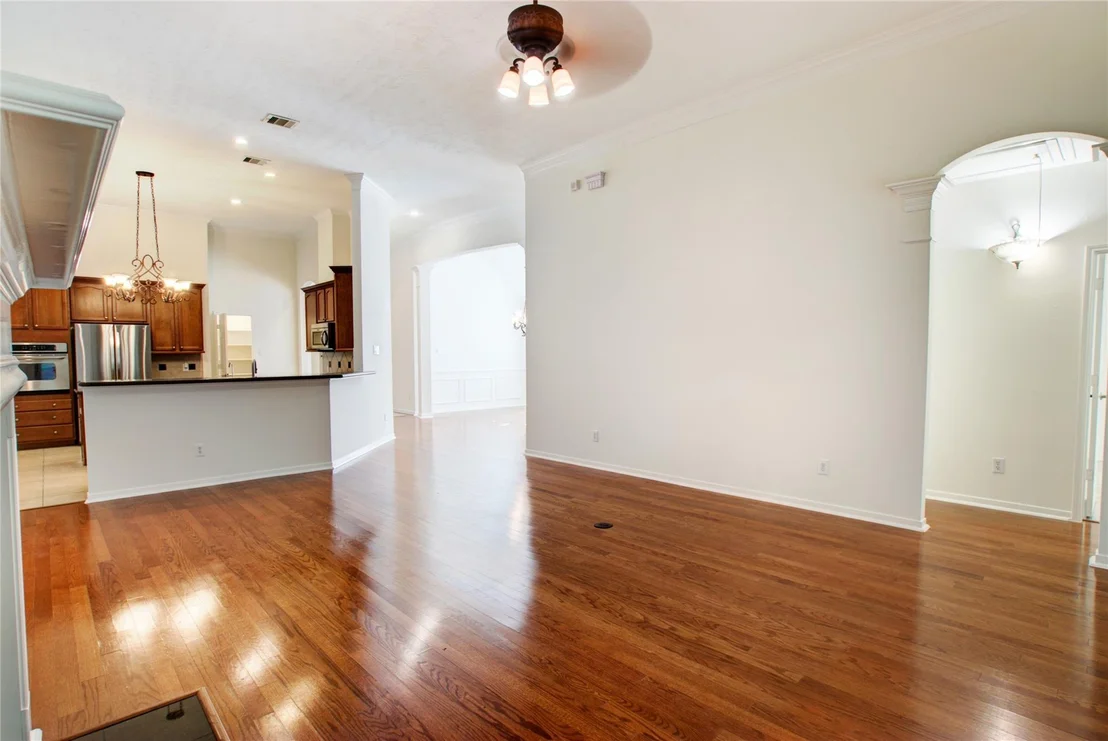 Photo of 3327 River Bend Drive