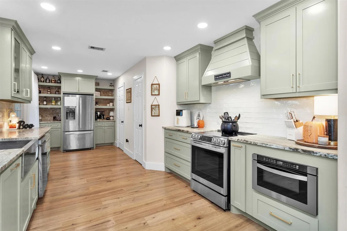 Photo of 10865 Forest Creek Drive