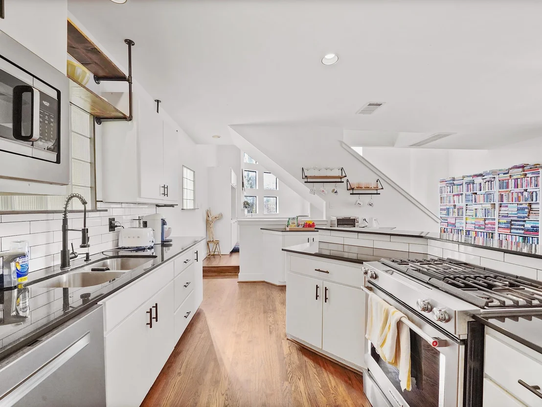 Photo of 1231 Jackson Boulevard