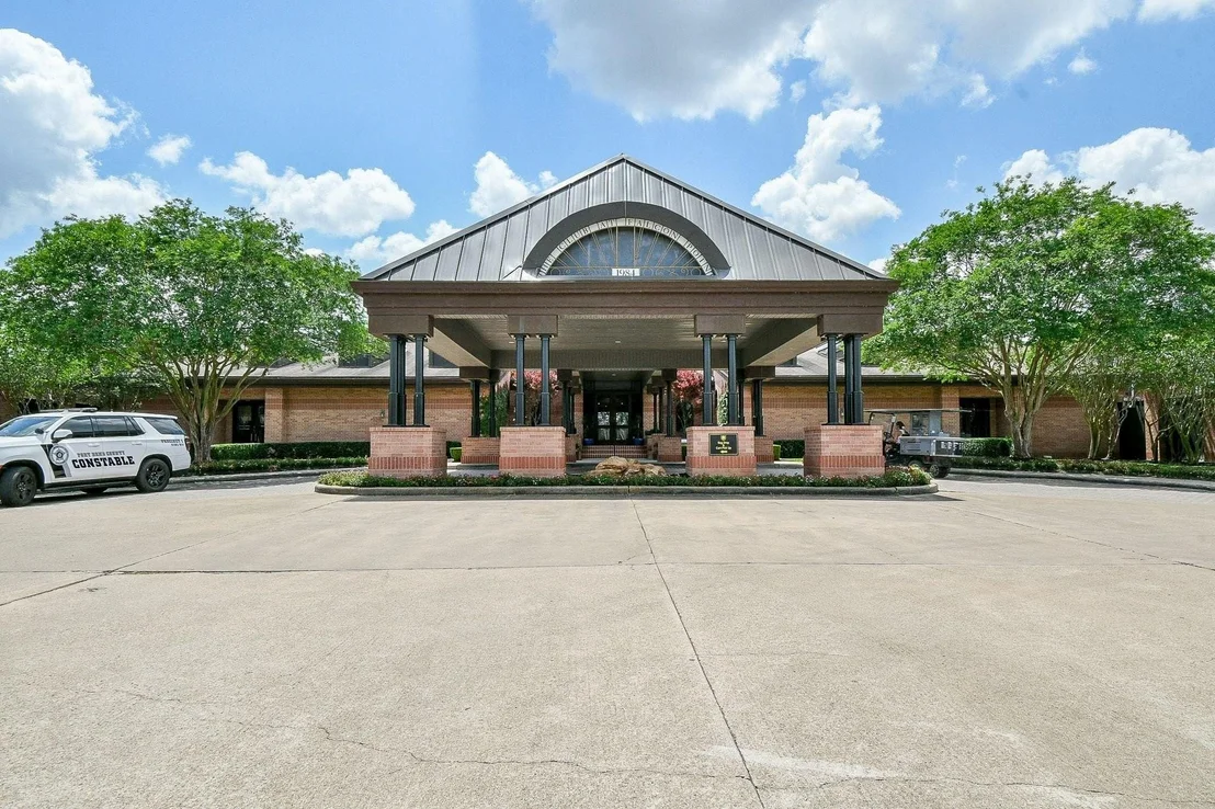 Photo of 906 Mahogany Run Drive