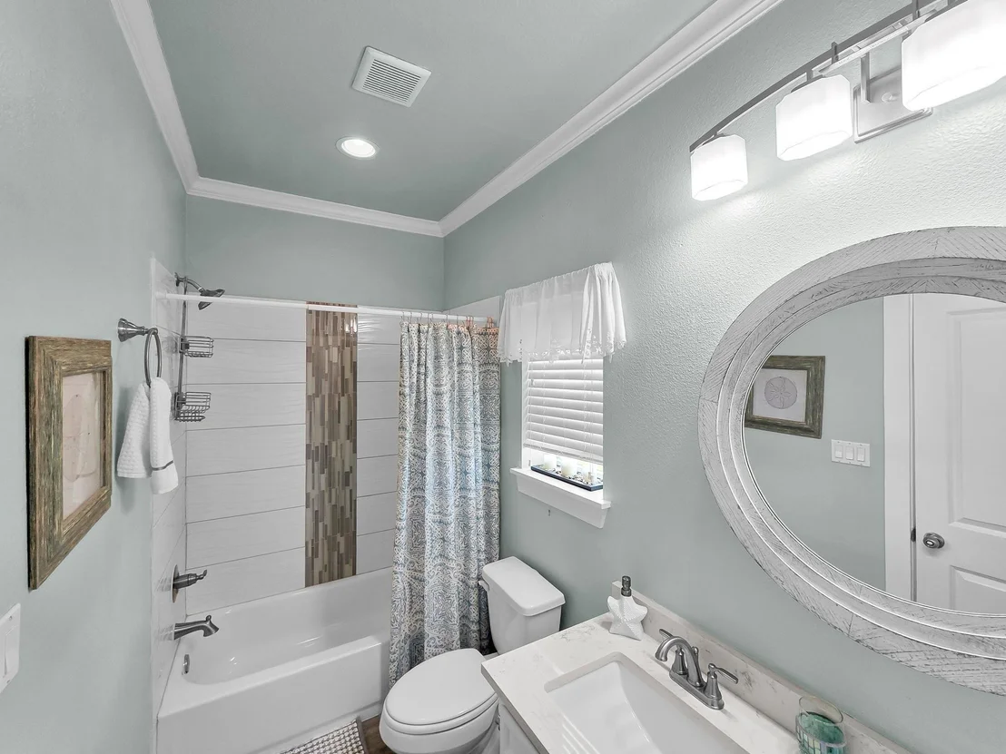 Photo of 962 Surfside Drive