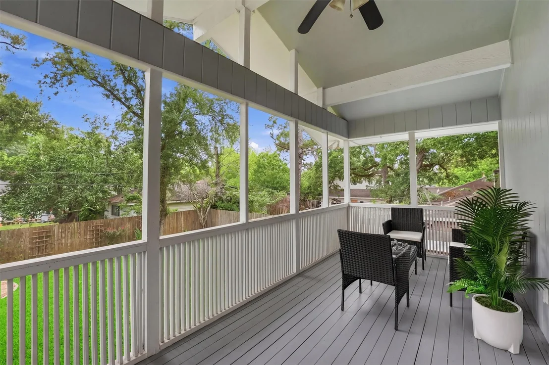 Photo of 215 Whispering Oaks Drive