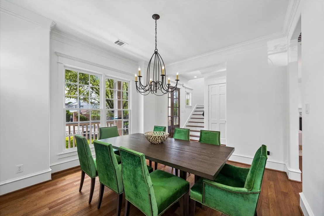 Photo of 705 W 9th Street