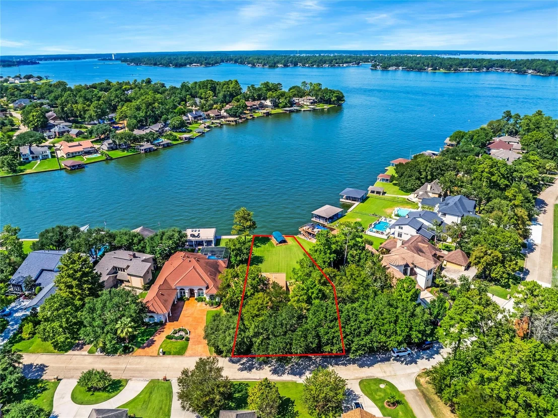 Photo of 142 Lakeside Drive