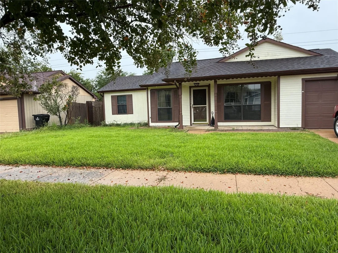 Photo of 24303 Four Sixes Lane