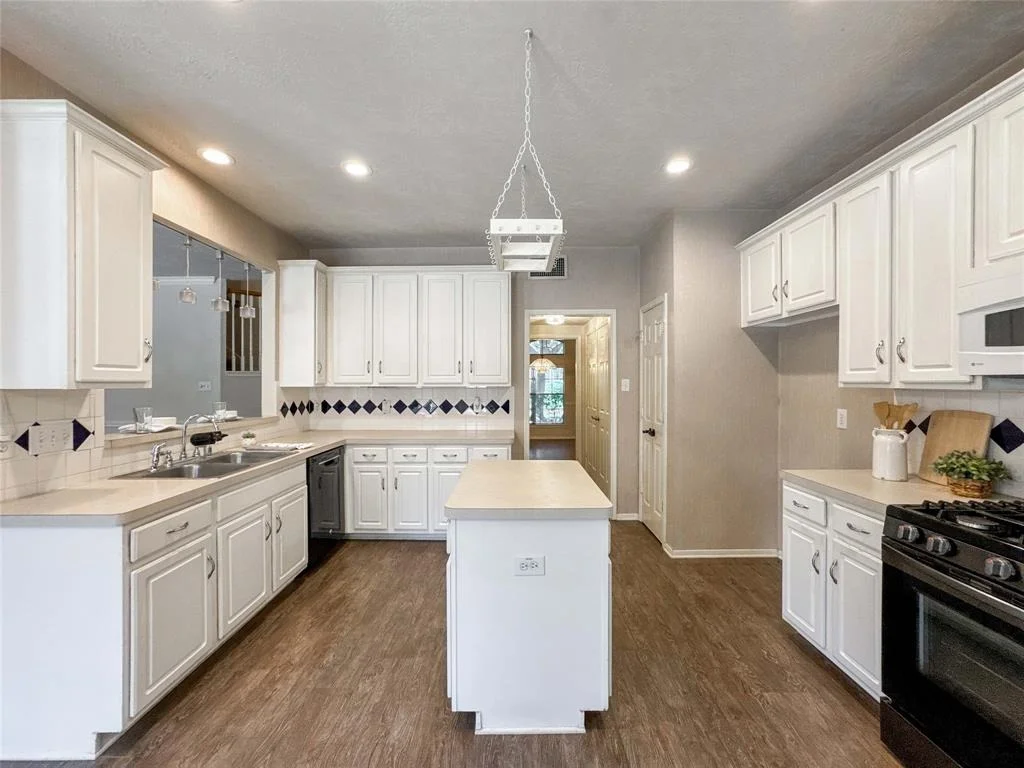 Photo of 3713 Pinehurst Drive