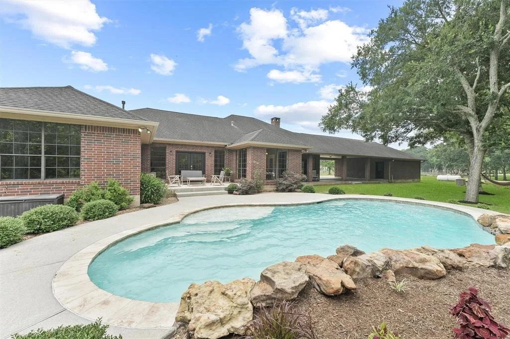 Photo of 7522 Fairchild Road