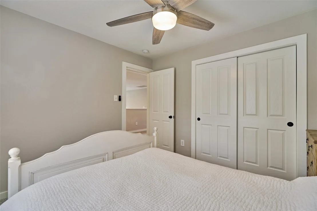 Photo of 38 E Gaslight Place