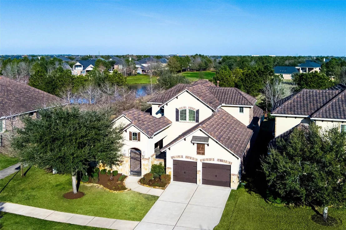 Photo of 119 Lake View Loop