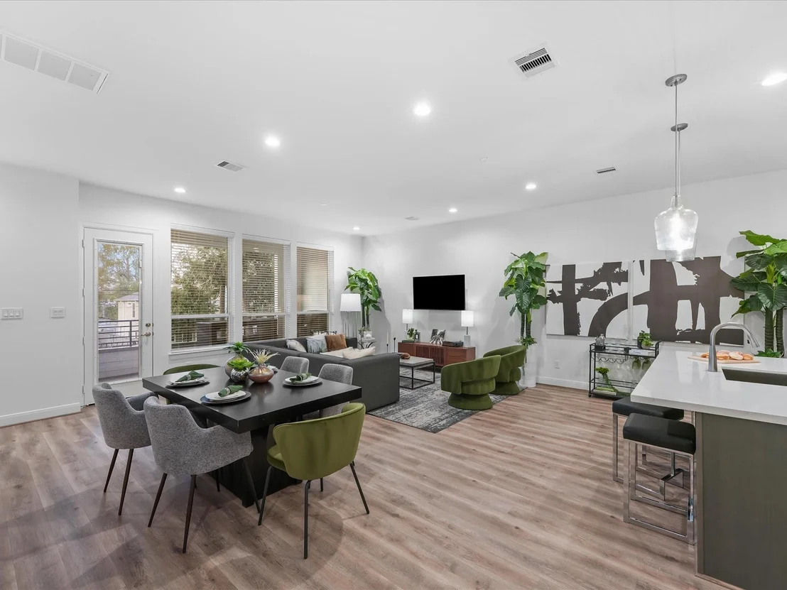 Photo of 4848 Pinemont Drive
