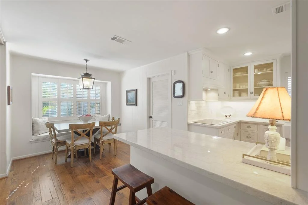 Photo of 10047 Olympia Drive
