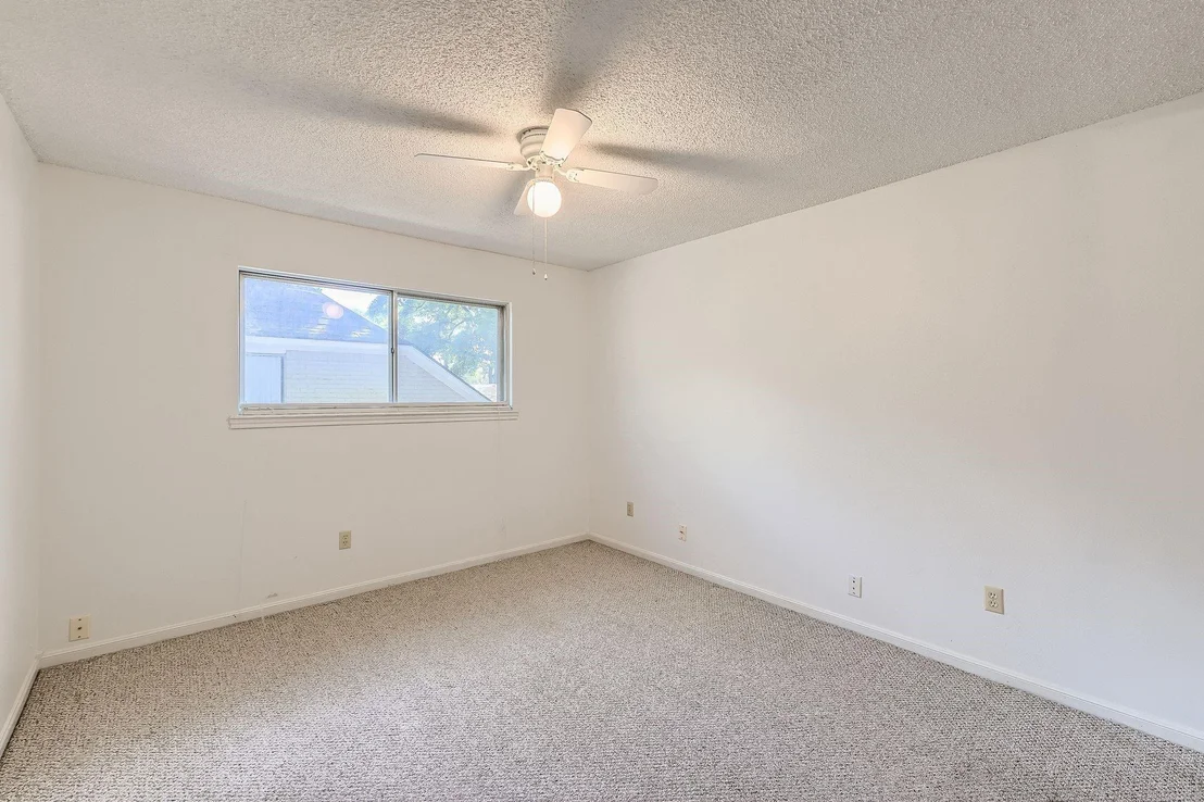 Photo of 19527 Enchanted Oaks Drive