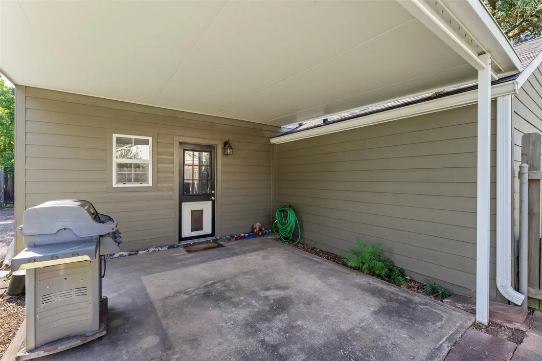 Photo of 815 Merry Lane