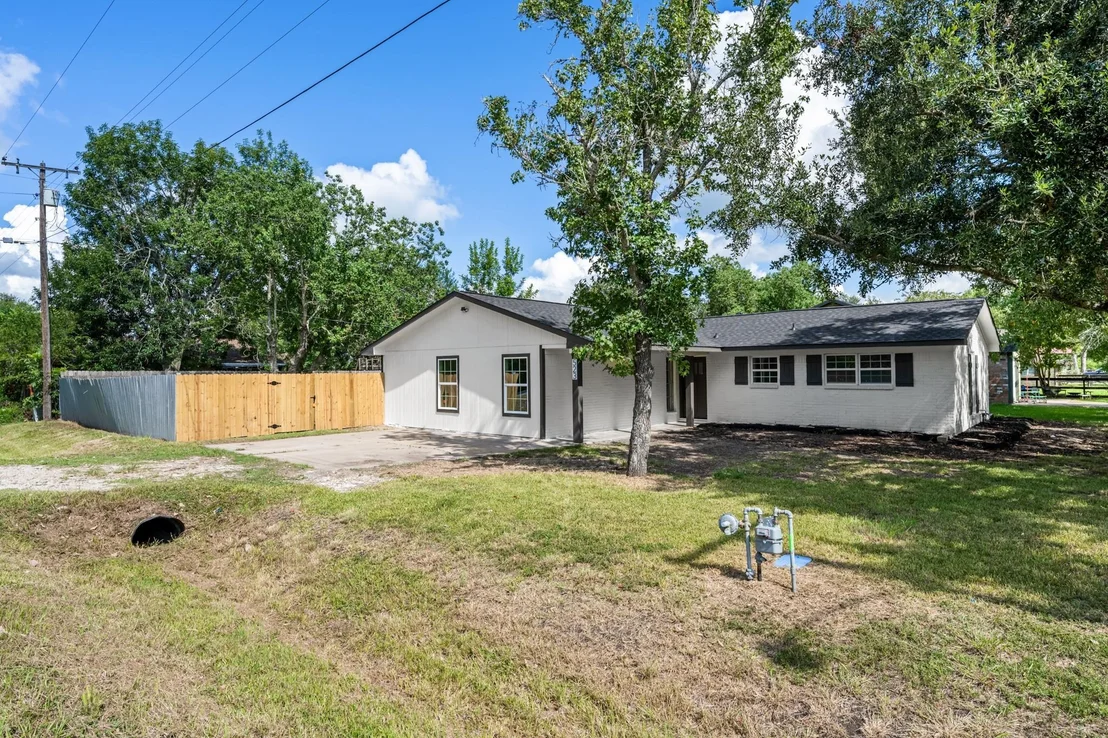 Photo of 523 Lazy Lane