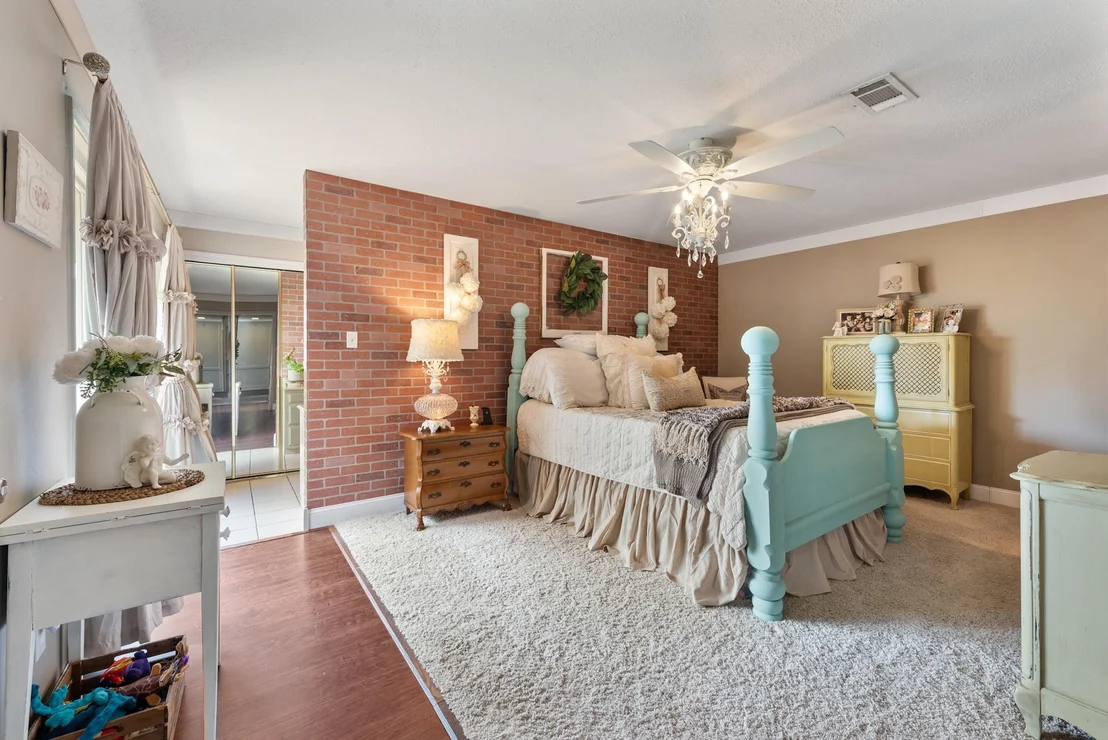 Photo of 2512 Towering Oaks Drive