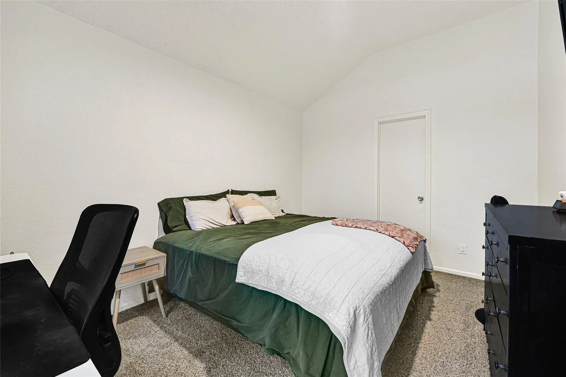 Photo of 34 Alexander Court