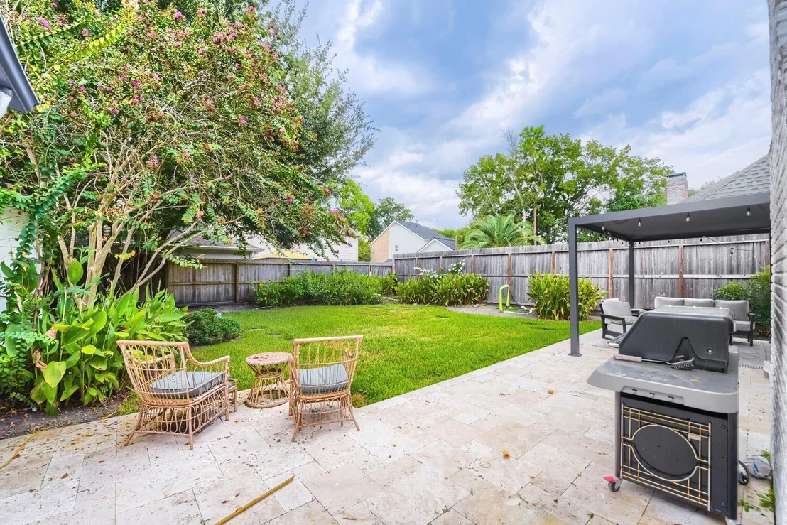 Photo of 1022 Crossroads Drive