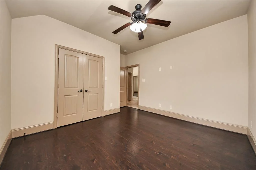 Photo of 6051 Woodview Drive