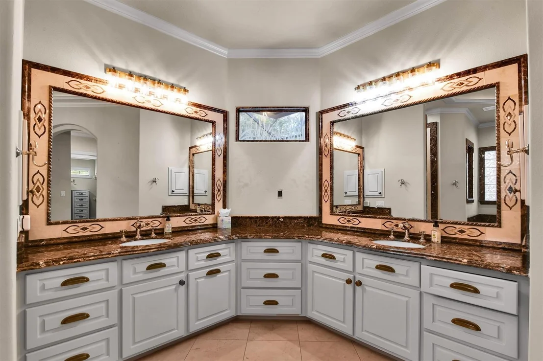 Photo of 6166 Canyon Ridge Lane