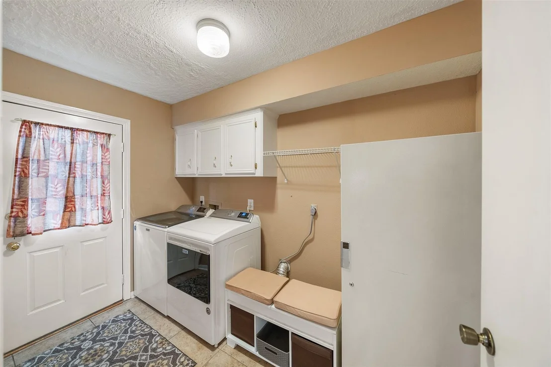Photo of 6727 Sutter Park Lane