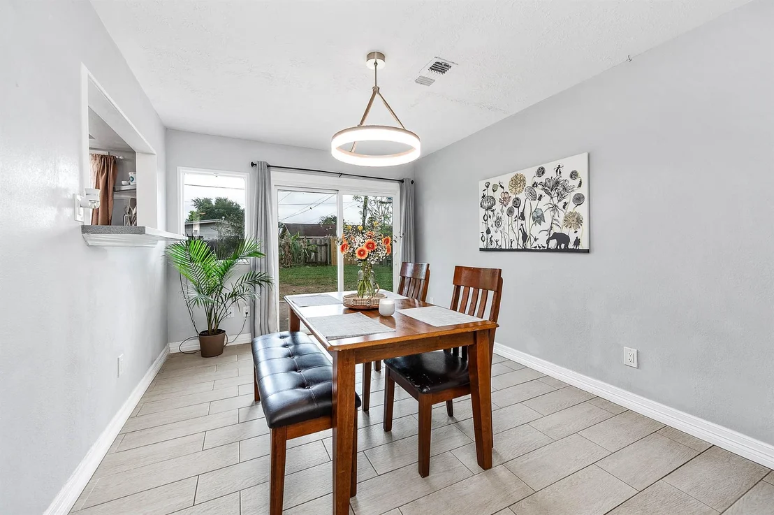 Photo of 7230 Edgemoor Drive