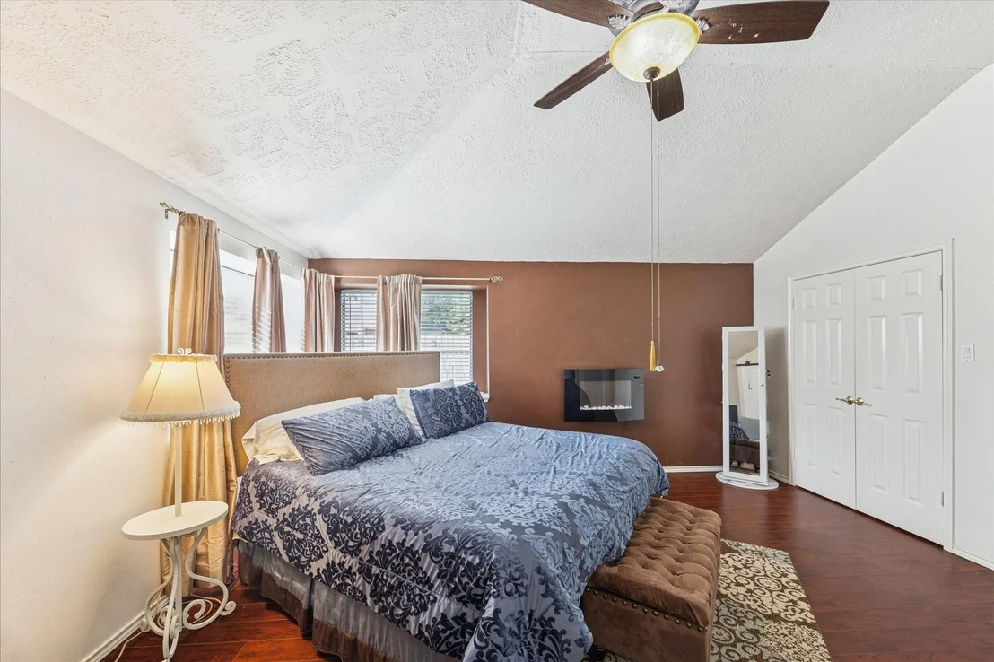 Photo of 24919 Bovington Drive