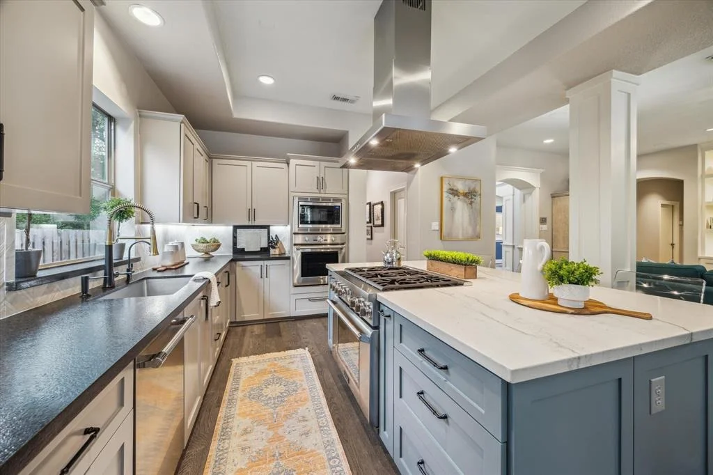 Photo of 63 E Beckonvale Circle