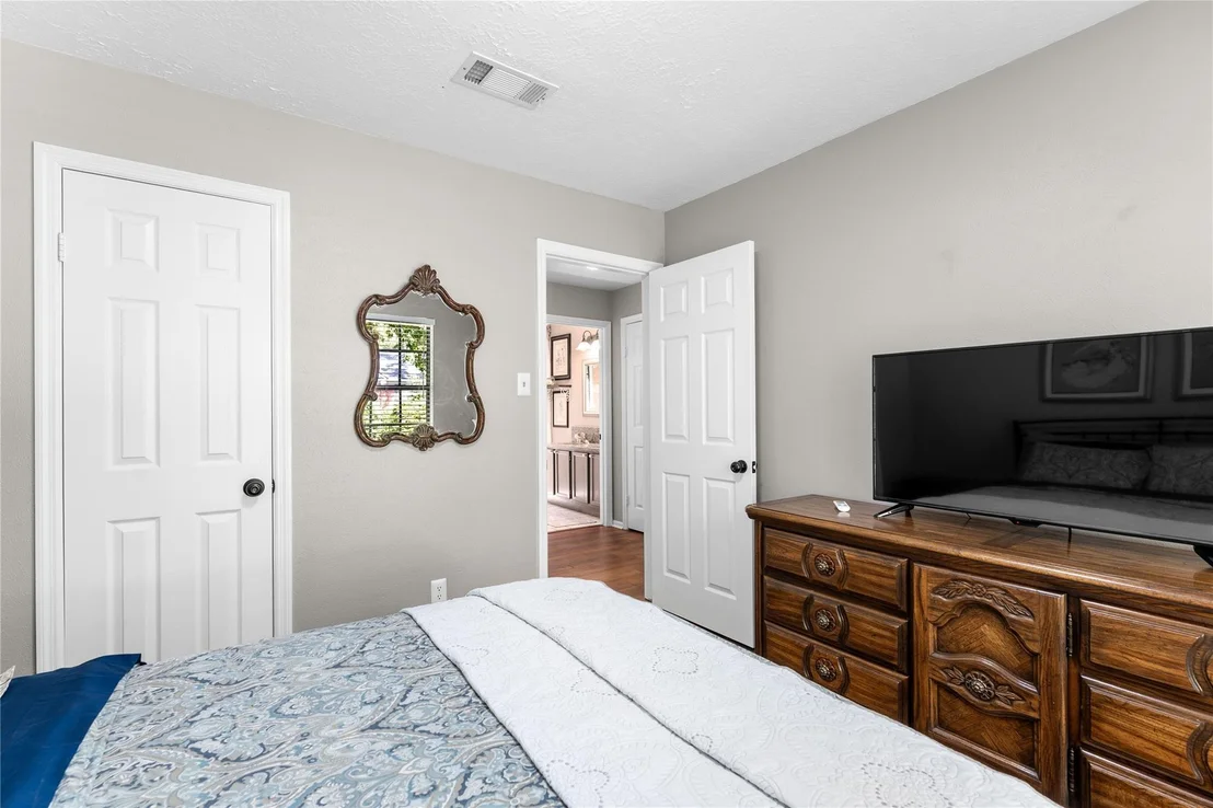 Photo of 34 Eagle Rock Place