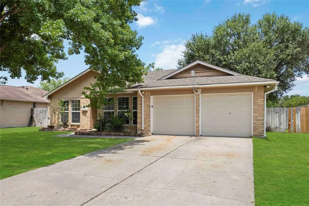 Photo of 807 Northaire Drive