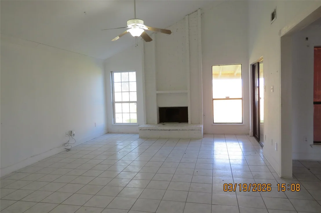 Photo of 6527 Gladewell Drive