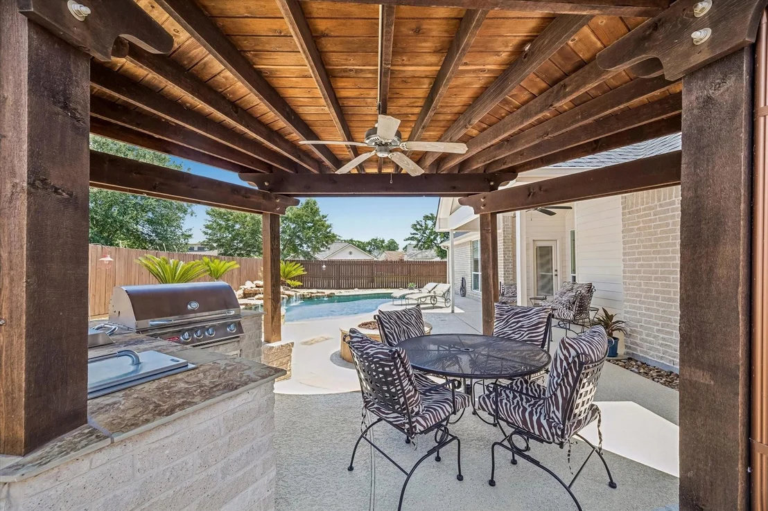 Photo of 17412 Waterview Drive