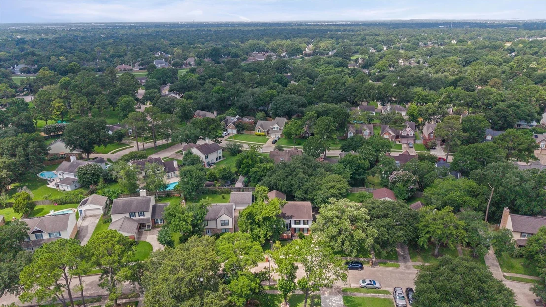 Photo of 15819 Maple Manor Drive