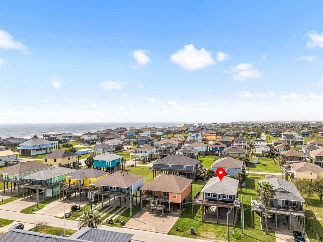 Photo of 871 Surfview